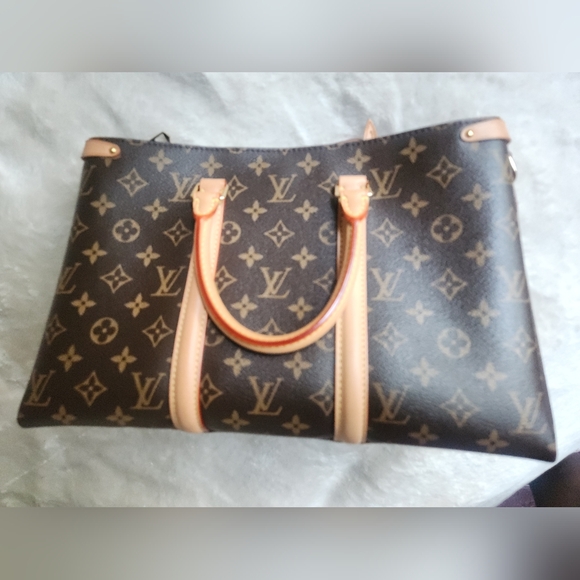 Louis Vuitton Soufflot MM Monogram Shoulder Bag Brown - Picture 15 of 15